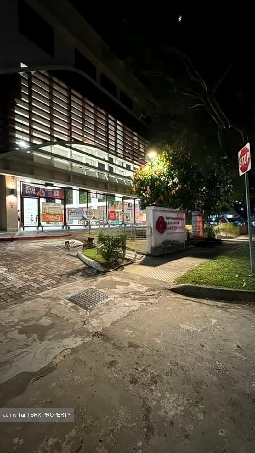 Blk 2 Hougang Avenue 3 (Hougang), HDB 3 Rooms #561595581